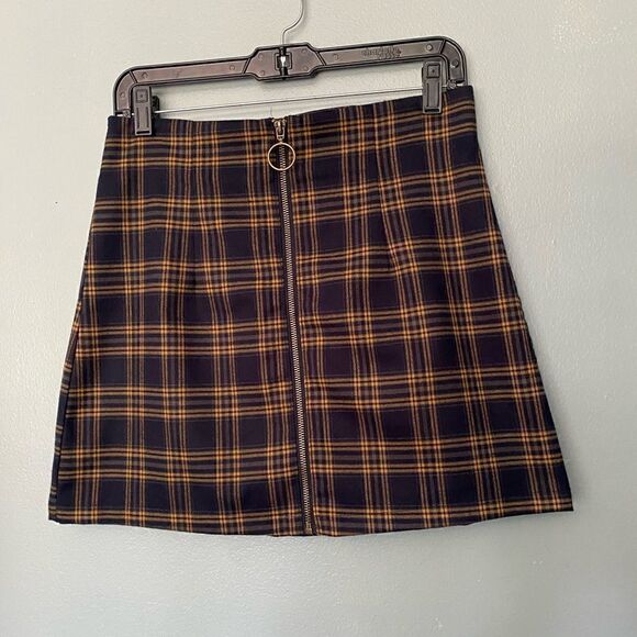 Forever 21 Plaid Mini Skirt Zipper - Picture 3 of 6
